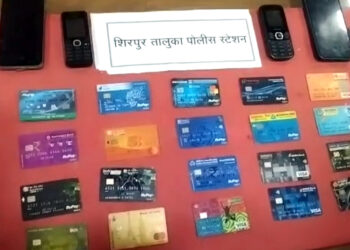 एटीएमने पैसे काढण्यासाठी कोणाचीही मदत घेत असाल तर सावधान! तुमचे अकाऊंट होऊ शकते साफ