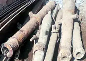 तीनशे वर्षांपूर्वीच्या पुरातन ऐतिहासिक दहा तोफा सापडल्या