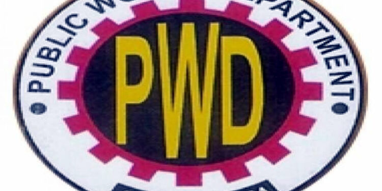 वादग्रस्त कार्यकारी अभियंता वर्षा घुगरी यांची बदली