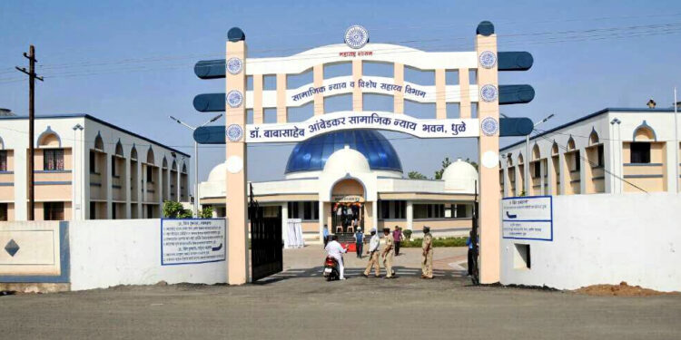 JEE, NEET, MHT-CET प्रशिक्षणार्थी विद्यार्थ्यांना टॅब अणि डाटा सिमकार्ड मोफत no1maharashtra #News Updates