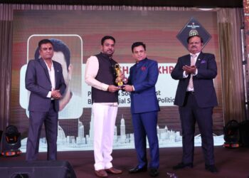 irshad jahagirdar in dubai ईर्शादभाई जहागीरदार यांच्या समाजकार्याचा सातासमुद्रापार सन्मान