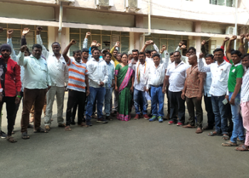 bhagwan eklavya गावागावात रामाची मंदिरे होतात, भगवान एकलव्यांची का नाही? आदिवासी आक्रमक