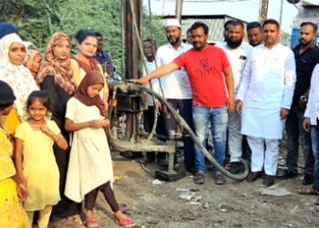 Irshad Jahagirdar मोफत बोअरवेलने पाण्याचा प्रश्न सुटला