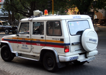 Nandurbar Crime शेतकऱ्यांचे कापूस विक्रीचे पैसे लुटणाऱ्यांना पकडले, ग्रामस्थांनी काढली पोलिसांची मिरवणूक 