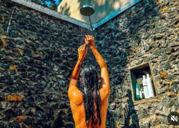 mitali mayekar viral photo मराठी अभिनेञीचा ओपन शाॅवर घेतानाच बोल्ड फोटो होतोय व्हायरल