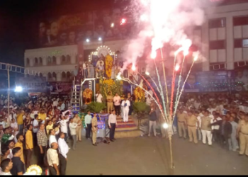 बाबासाहेबांची जयंती जल्लोषात साजरी | आमदारांनी धरला ठेका | मिरवणुका अन् आतिषबाजी