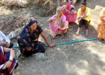 जागा घेऊन घरे बांधली, महसूल यंत्रणेने ती कागदोपत्री पाडली, इनामी जमिनीच्या महसुली प्रवासाचे गौडबंगाल