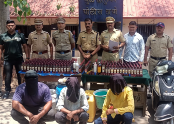 धुळ्यात बनावट विषारी दारूचा कारखाना उद्ध्वस्त