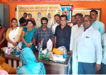 Marathi Paul Padte Pudhe भिरडाणे गावातील कचरा व्यवस्थापन अन् जलसंधारणाच्या कामांची सेलीब्रेटिंनाही भुरळ