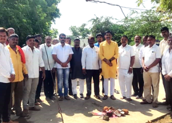 निमखेडीत रणजित राजे भोसले यांच्या हस्ते काँक्रीट रस्त्यांचे लोकार्पण