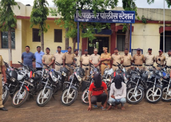 Dule Crime शेतकऱ्यांच्या दुचाकी चोरणारे दोन चोर जाळ्यात, २० दुचाकी हस्तगत