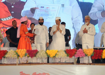 Ajit Pawar on BJP राष्ट्रवादीचे झेंडे लावले नाहीत, अजित पवार नाराज