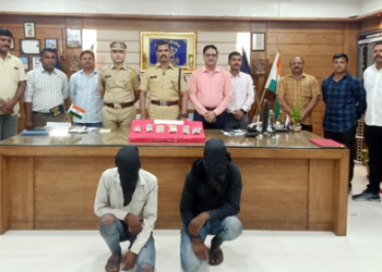 Dhule Crime महाराष्ट्रातील मंदिरांच्या दानपेटीवर डल्ला मारणारे दोन चोर पकडले