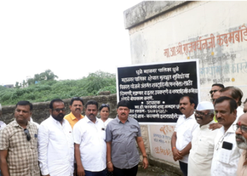 MLA Faruk Shah धुळ्यातील स्मशानभूमीत गॅस शवदाहिनीचे काम सुरू