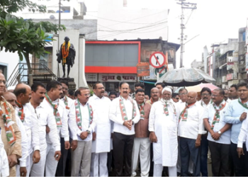 Sambhaji Bhide On Mahatma Gandhi मनोहर कुलकर्णी ऊर्फ संभाजी भिडेच्या निषेधार्थ काॅंग्रेसचे आंदोलन