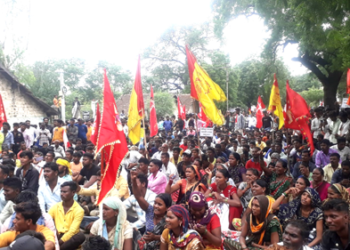 Manipu Violence हजारो आदिवासींच्या मोर्चाने धुळे शहर दणाणले