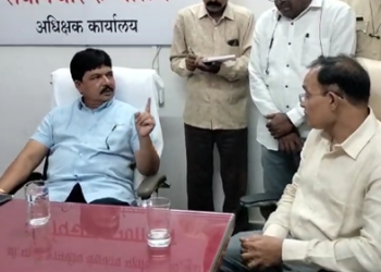 Dhule News हिरे रुग्णालयातील अनागोंदी कारभार थांबविण्याच्या आमदारांच्या सूचना