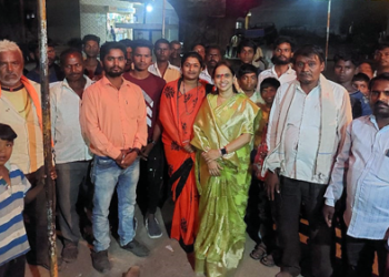 Dhule Gramin News धुळे ग्रामीणमधील जनतेच्या सुख-समृध्दीसाठी शालिनीताई भदाणे यांचे देवीला साकडे