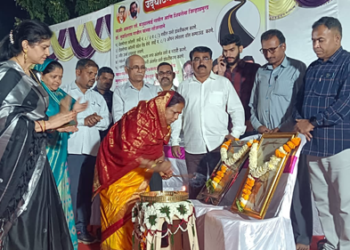 MLA Manjula Gavit वलवाडीतील कॉलन्यांमध्ये आमदार मंजुळा गावित यांचा विकासकामांचा धडाका 