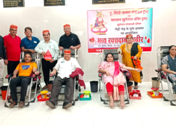 Cheti Chund Day संत झुलेलाल जयंतीनिमित्त सिंधी समाजातर्फे रक्तदान शिबीर, महिलांनीही केले रक्तदान