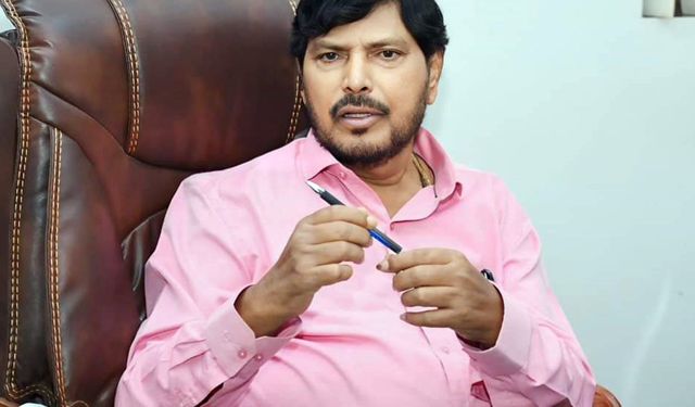 Ramdas Athawale on Mahavikas Aghadi आगामी विधानसभा निवडणुकीत महाविकास आघाडीला धडा शिकवा