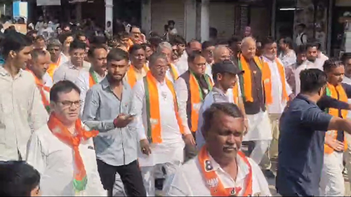 शिरपूर नगरपरिषद निवडणुकीसाठी भाजपतर्फे शक्तीप्रदर्शन करीत दोन उमेदवारांचे अर्ज दाखल