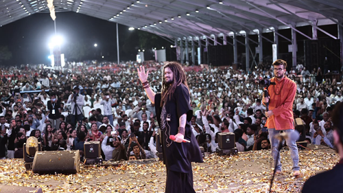 हंसराज रघुवंशींच्या भजनसंध्येत अवघे धुळेकर झाले चिंब