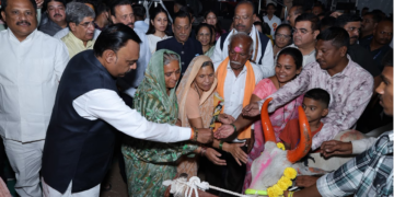 ओमप्रकाश अग्रवाल म्हणजे विविध क्षेत्रांतील यशस्वी भीष्म पितामह : महसूलमंत्री बावनकुळे